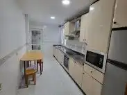 Piso de alquiler en Montero Ríos, San Roque - As Fontiñas Cocina de Piso de alquiler en Lugo con Calefacción, Parquet y Trastero