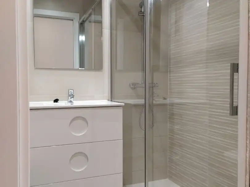 Piso de alquiler en Montero Ríos, San Roque - As Fontiñas Baño de Piso de alquiler en Lugo con Calefacción, Parquet y Trastero