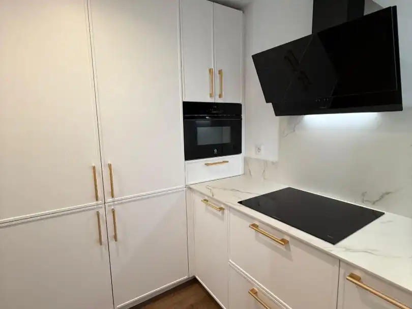 Flat for sale in Calle Horacio Lengo, 17, La Unión - Cruz de Humilladero - Los Tilos Kitchen of Flat for sale in Málaga Capital with Air Conditioner