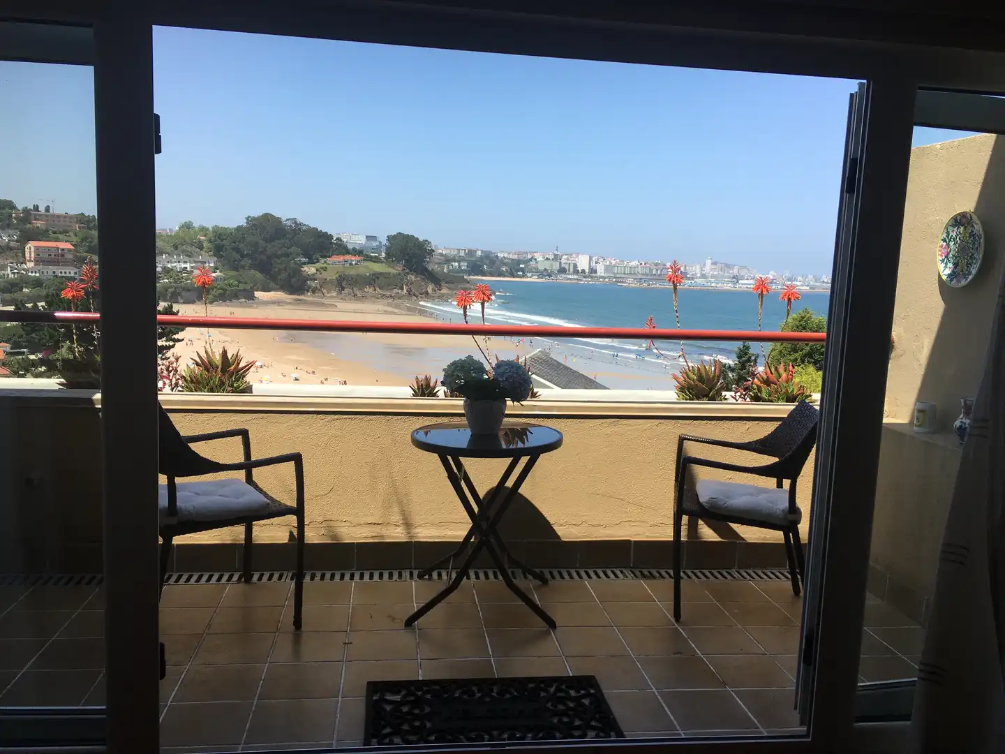 Dúplex de alquiler en Rúa Mioporos, 117, Perillo Terraza de Dúplex de alquiler en Oleiros con Calefacción, Jardín privado y Terraza