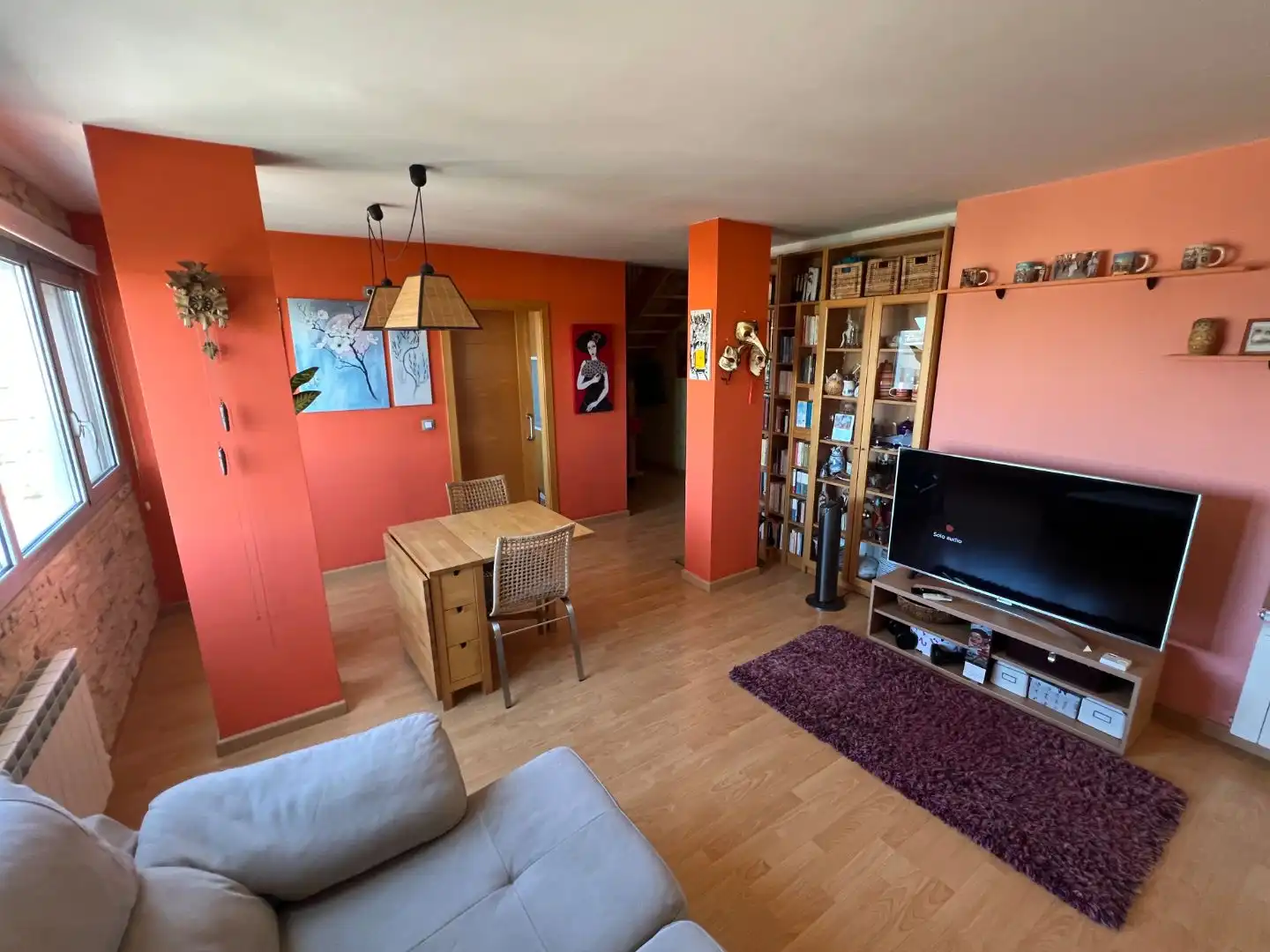 Dúplex en venta en Avinguda General Prim, 6, Montblanc Sala de estar de Dúplex en venta en Montblanc con Aire acondicionado, Terraza y Balcón