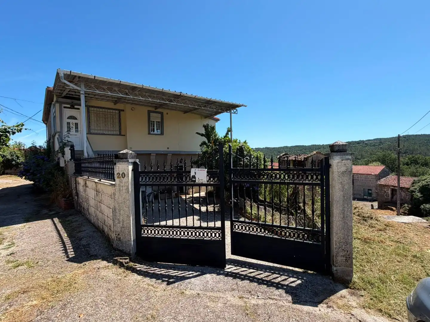 Casa o xalet en venda a Lugar San Bainto, 20, Maside Vista exterior de Casa o xalet en venda en Maside amb Calefacció, Terrassa i Moblat