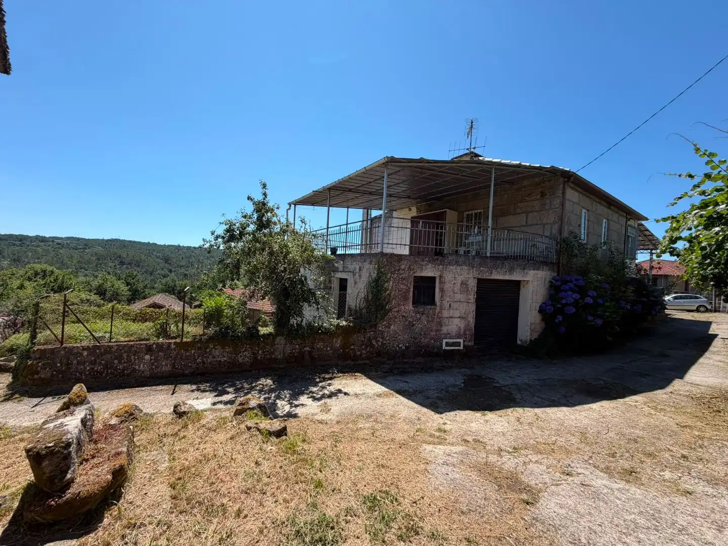 Casa o xalet en venda a Lugar San Bainto, 20, Maside Vista exterior de Casa o xalet en venda en Maside amb Calefacció, Terrassa i Moblat