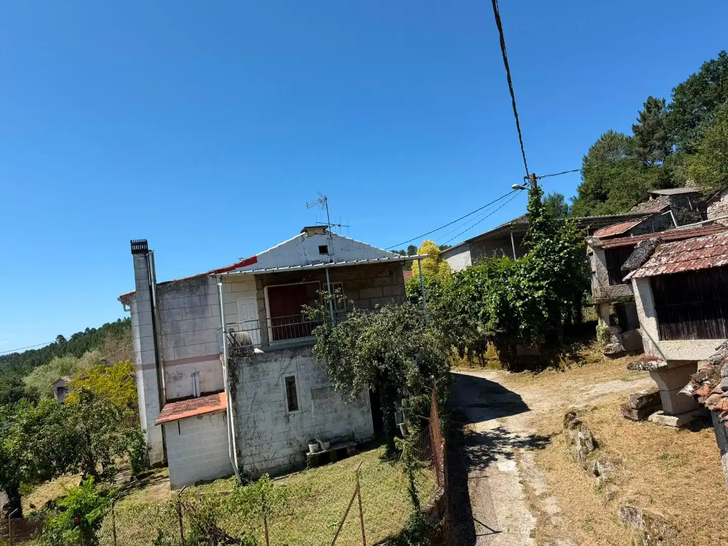 Casa o xalet en venda a Lugar San Bainto, 20, Maside Vista exterior de Casa o xalet en venda en Maside amb Calefacció, Terrassa i Moblat
