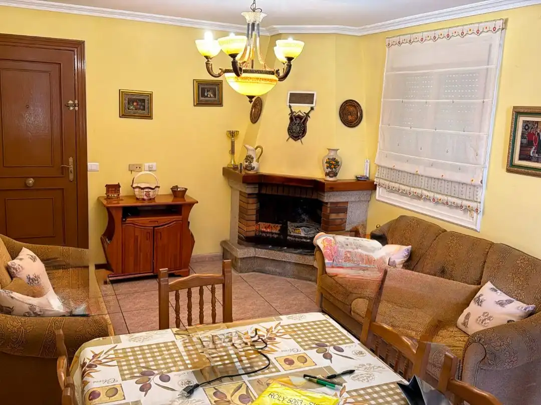 Casa o xalet en venda a Lugar San Bainto, 20, Maside Menjador de Casa o xalet en venda en Maside amb Calefacció, Terrassa i Moblat