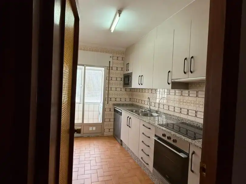 Flat for rent in Calle Jardinera, 25, Arrabal - Carrel - San Julián Kitchen of Flat for rent in Teruel with Heating, Furnished and Balcony