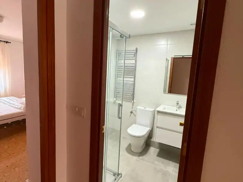 Flat for rent in Calle Jardinera, 25, Arrabal - Carrel - San Julián Bathroom of Flat for rent in Teruel with Heating, Furnished and Balcony