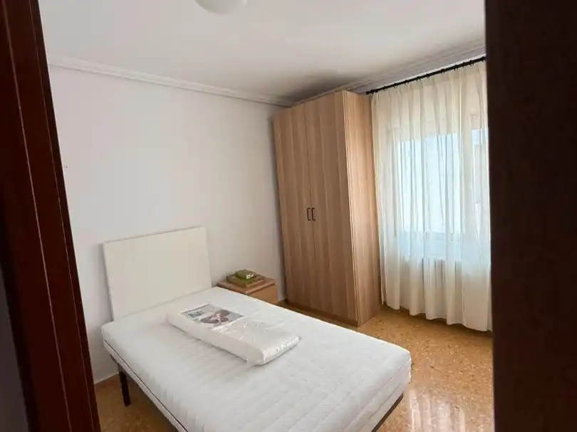 Flat for rent in Calle Jardinera, 25, Arrabal - Carrel - San Julián Bedroom of Flat for rent in Teruel with Heating, Furnished and Balcony