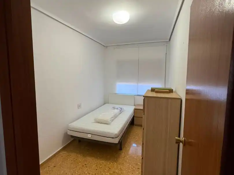 Flat for rent in Calle Jardinera, 25, Arrabal - Carrel - San Julián Bedroom of Flat for rent in Teruel with Heating, Furnished and Balcony
