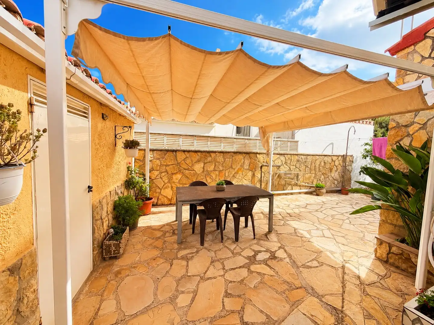Terrasse von Wohnung zum Verkauf in Mont-roig del Camp mit Klimaanlage, Privatgarten und Parkett