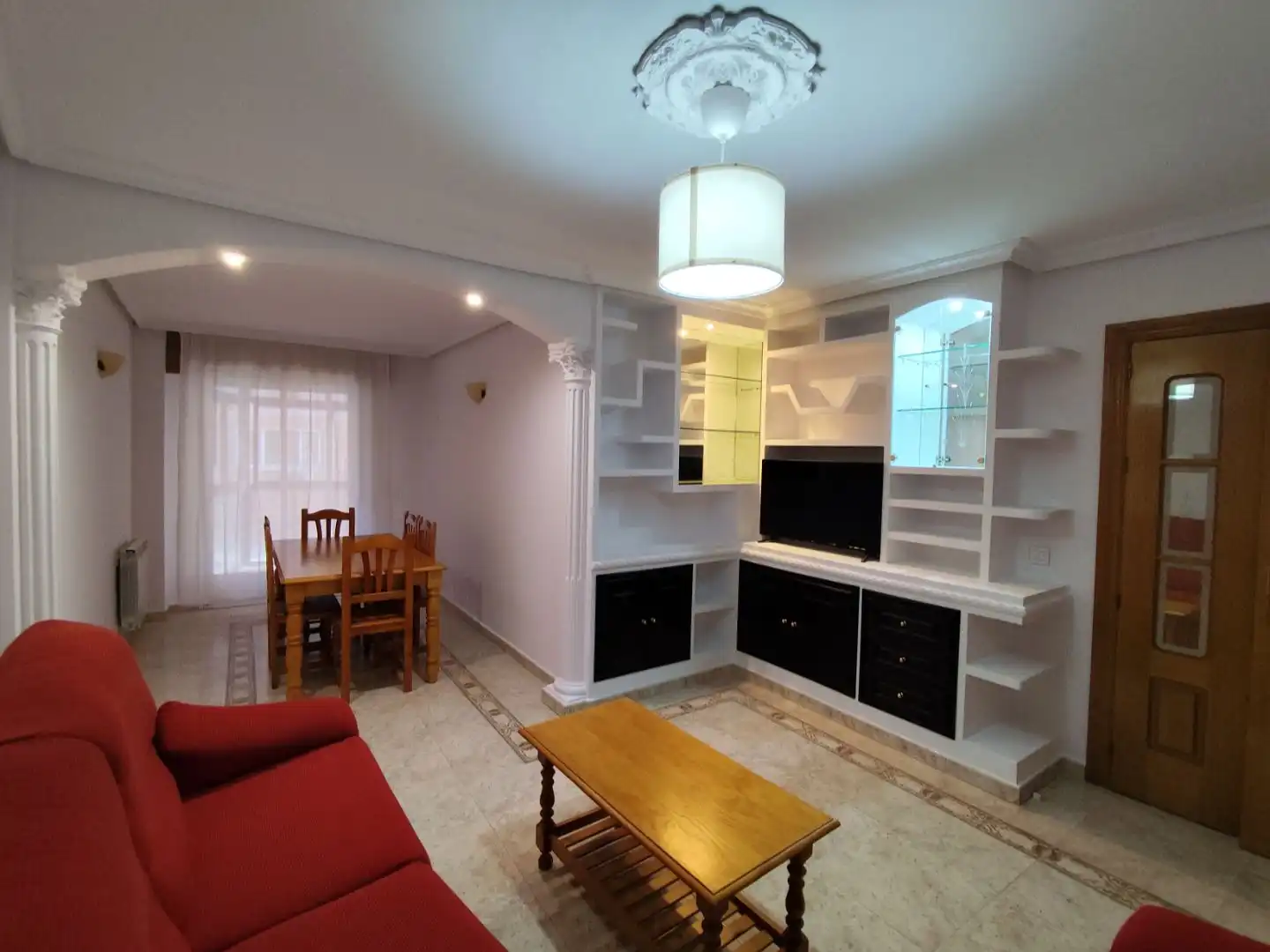 Room in Calle Olivares, 12, Puerta de Cuartos - Avda. de Portugal Living room of Flat for share in Talavera de la Reina with Heating, Terrace and Furnished