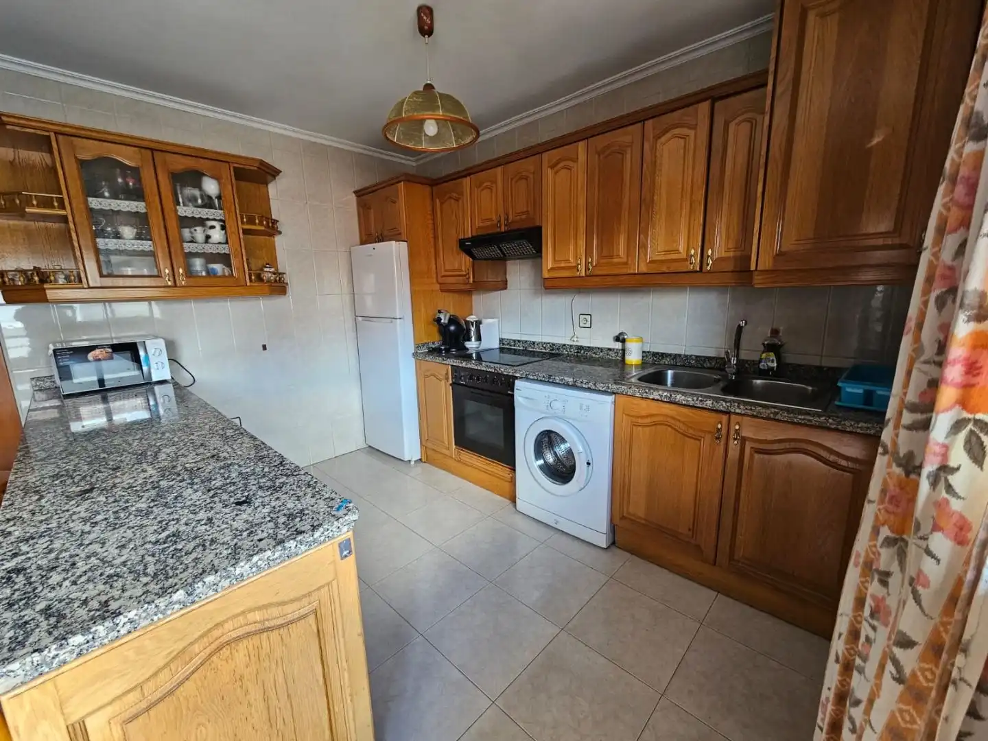 Flat for rent in Calle Cervantes, 3, Valverde de la Virgen Kitchen of Flat for rent in Valverde de la Virgen with Parquet flooring, Terrace and Storage room