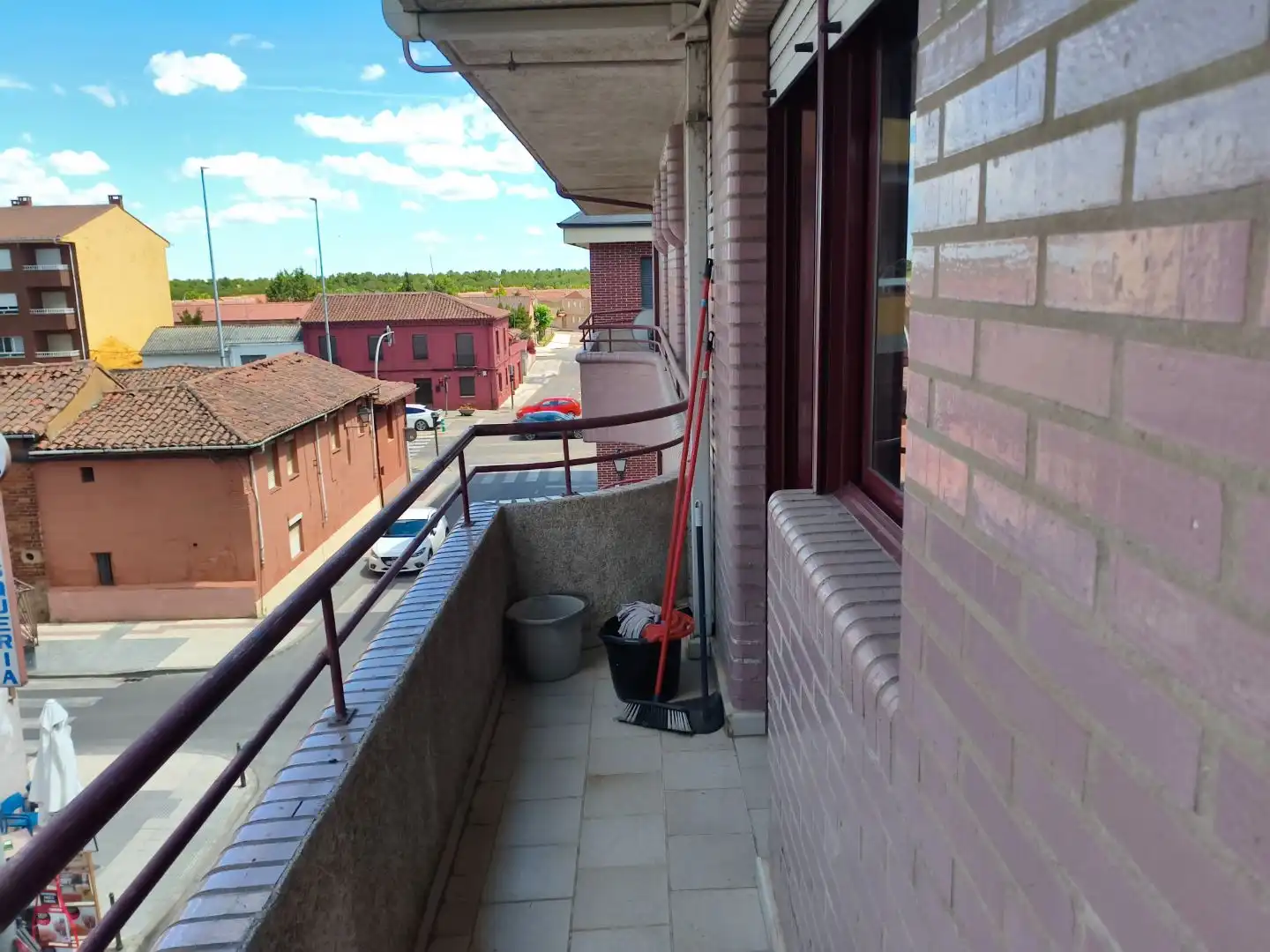 Flat for rent in Calle Cervantes, 3, Valverde de la Virgen Balcony of Flat for rent in Valverde de la Virgen with Parquet flooring, Terrace and Storage room