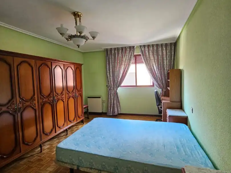 Flat for rent in Calle Cervantes, 3, Valverde de la Virgen Bedroom of Flat for rent in Valverde de la Virgen with Parquet flooring, Terrace and Storage room