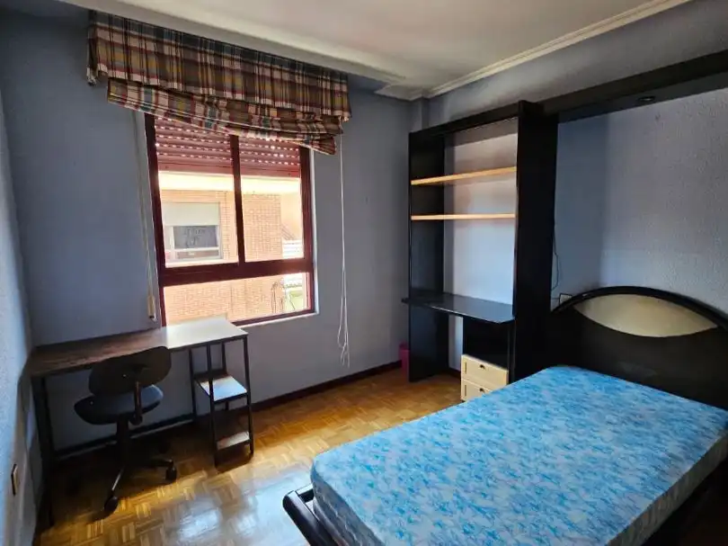 Flat for rent in Calle Cervantes, 3, Valverde de la Virgen Bedroom of Flat for rent in Valverde de la Virgen with Parquet flooring, Terrace and Storage room