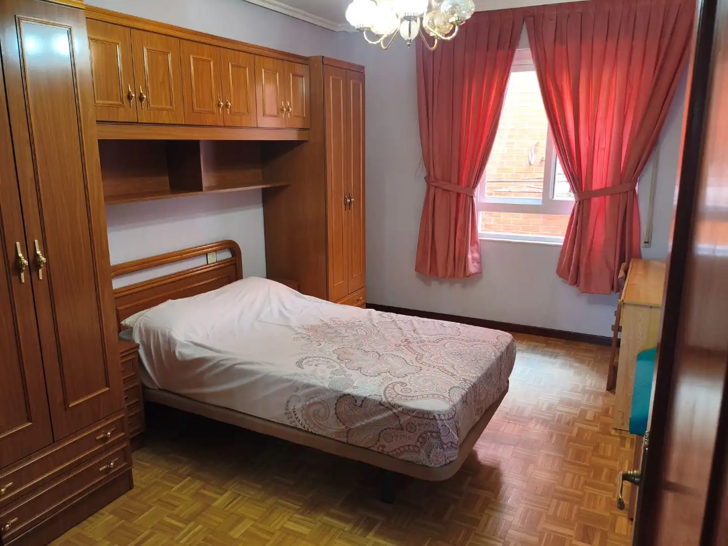 Flat for rent in Calle Cervantes, 3, Valverde de la Virgen Bedroom of Flat for rent in Valverde de la Virgen with Parquet flooring, Terrace and Storage room