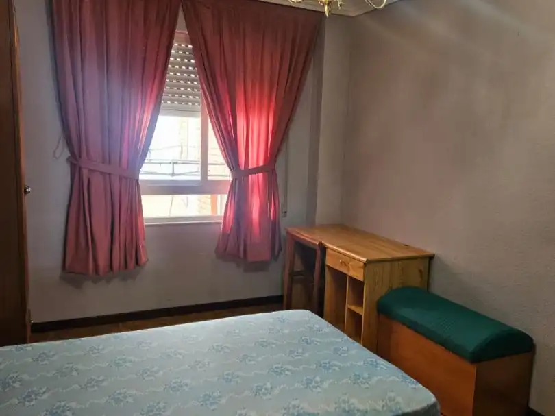 Flat for rent in Calle Cervantes, 3, Valverde de la Virgen Bedroom of Flat for rent in Valverde de la Virgen with Parquet flooring, Terrace and Storage room