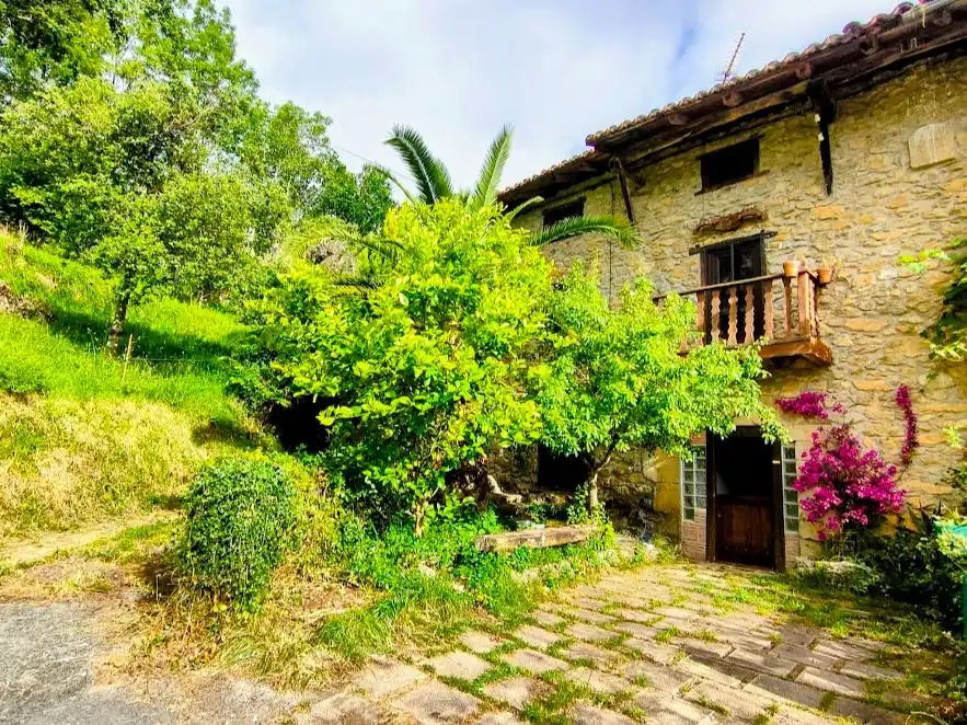Detached homes for sale in Larrabide Auzoa, 2, Zeberio Garden of Detached homes for sale in Zeberio with Balcony