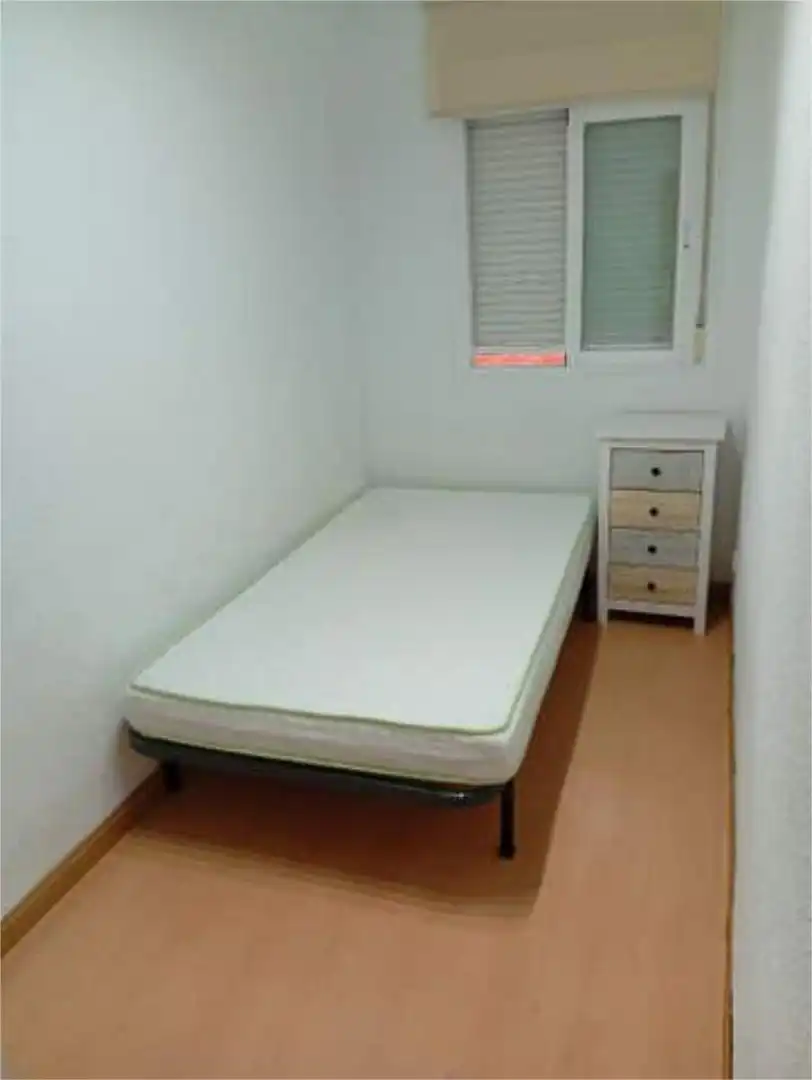 Habitación de Piso de alquiler en Madrid con Calefacción y Amueblado