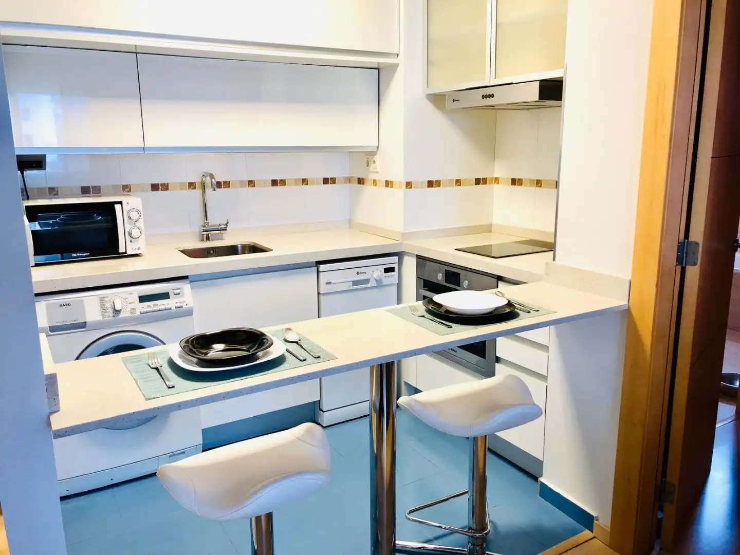 Flat for rent in Calle Pacífico, 18, Paseo Marítimo Oeste - Pacífico Kitchen of Flat for rent in Málaga Capital with Air Conditioner and Swimming Pool