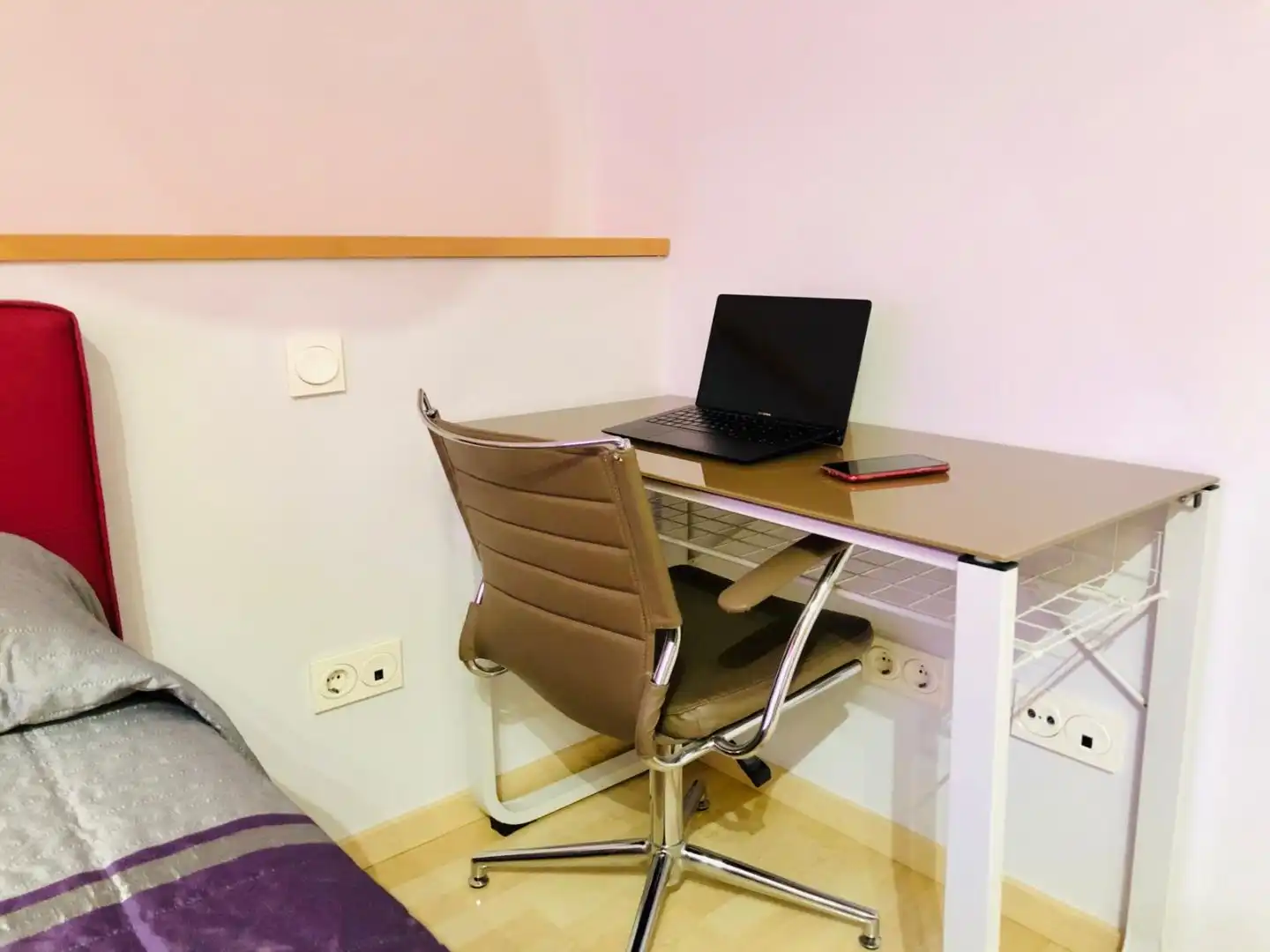 Flat for rent in Calle Pacífico, 18, Paseo Marítimo Oeste - Pacífico Flat for rent in Málaga Capital with Air Conditioner and Swimming Pool