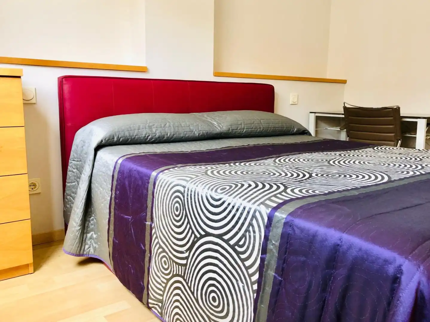 Flat for rent in Calle Pacífico, 18, Paseo Marítimo Oeste - Pacífico Bedroom of Flat for rent in Málaga Capital with Air Conditioner and Swimming Pool