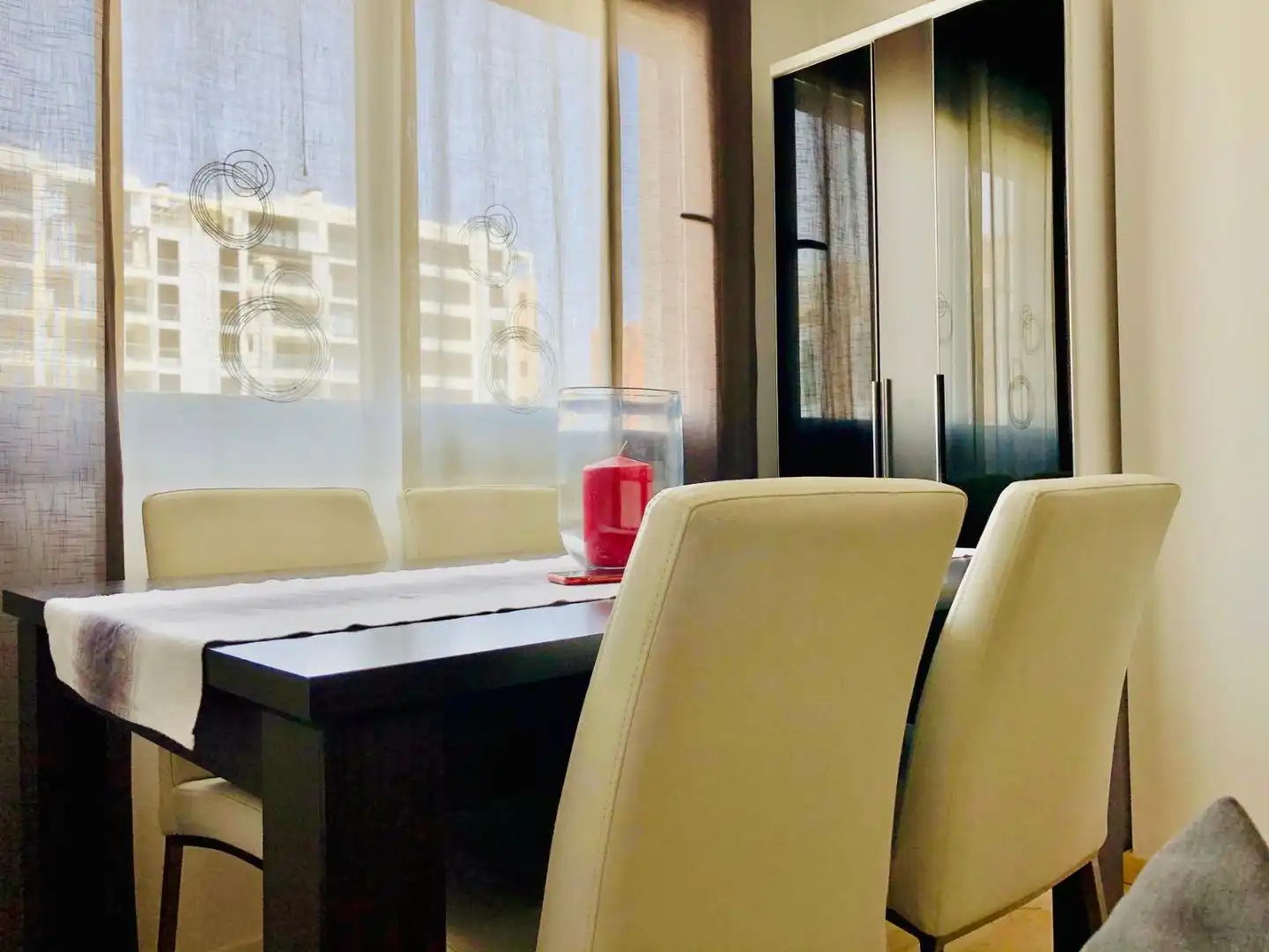 Flat for rent in Calle Pacífico, 18, Paseo Marítimo Oeste - Pacífico Dining room of Flat for rent in Málaga Capital with Air Conditioner and Swimming Pool