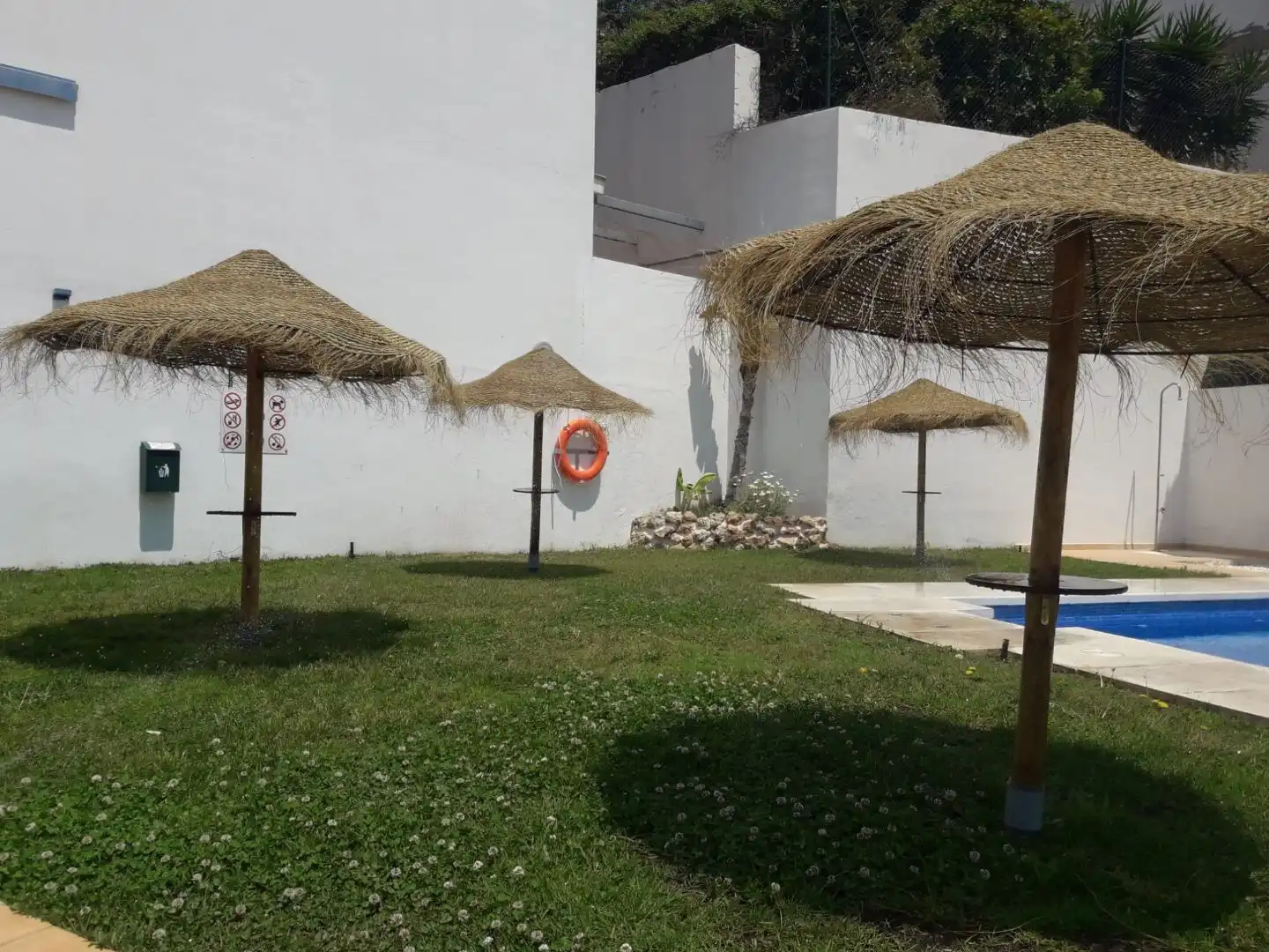 Jardín de Piso en venta en Benalmádena con Terraza, Piscina y Balcón