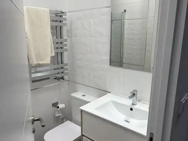 Habitación en Calle del Doce de Octubre, 17, Ibiza de Madrid Baño de Piso para compartir en Madrid con Aire acondicionado, Calefacción y Amueblado