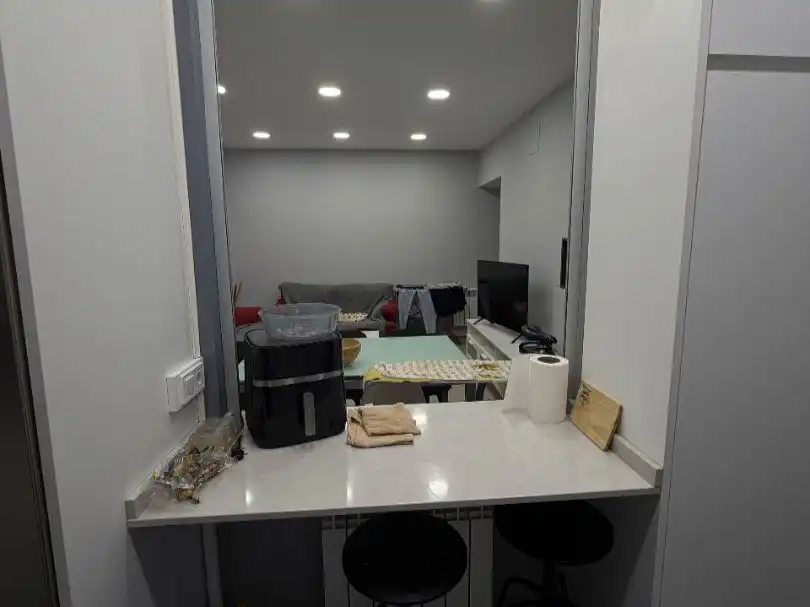 Habitación en Calle del Doce de Octubre, 17, Ibiza de Madrid Sala de estar de Piso para compartir en Madrid con Aire acondicionado, Calefacción y Amueblado