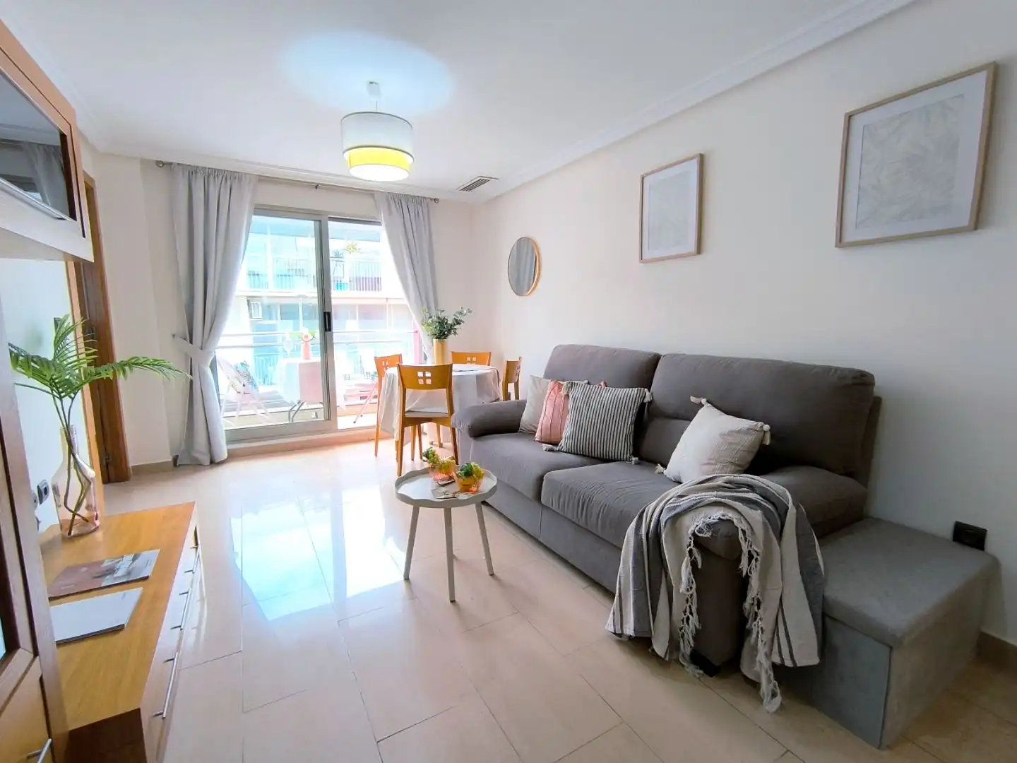 Sala de estar de Piso en venta en Guardamar del Segura con Aire acondicionado, Terraza y Balcón