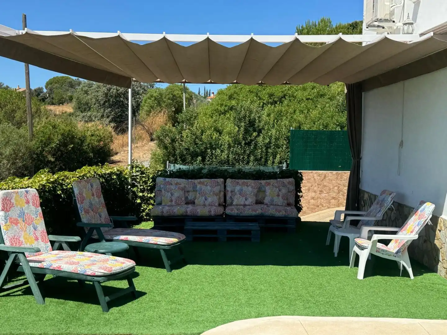 Casa o xalet en venda a Diseminado Lagos del Serrano Fase, 8, Los Lagos Terrassa de Casa o xalet en venda en Guillena amb Aire condicionat, Calefacció i Jardí privat