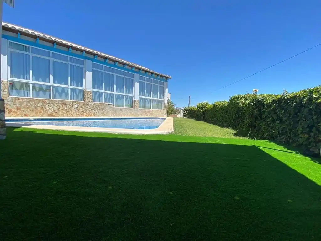 Casa o xalet en venda a Diseminado Lagos del Serrano Fase, 8, Los Lagos Piscina de Casa o xalet en venda en Guillena amb Aire condicionat, Calefacció i Jardí privat