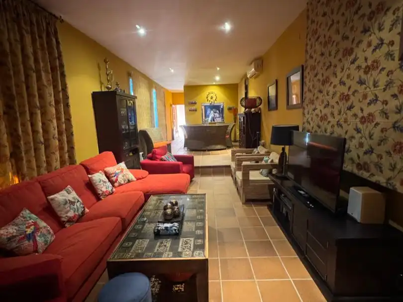 Casa o xalet en venda a Diseminado Lagos del Serrano Fase, 8, Los Lagos Casa o xalet en venda en Guillena amb Aire condicionat, Calefacció i Jardí privat