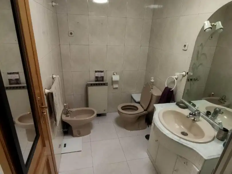 Piso de alquiler en Calle de los Registros, 23, Cercedilla Baño de Piso de alquiler en Cercedilla con Calefacción y Amueblado