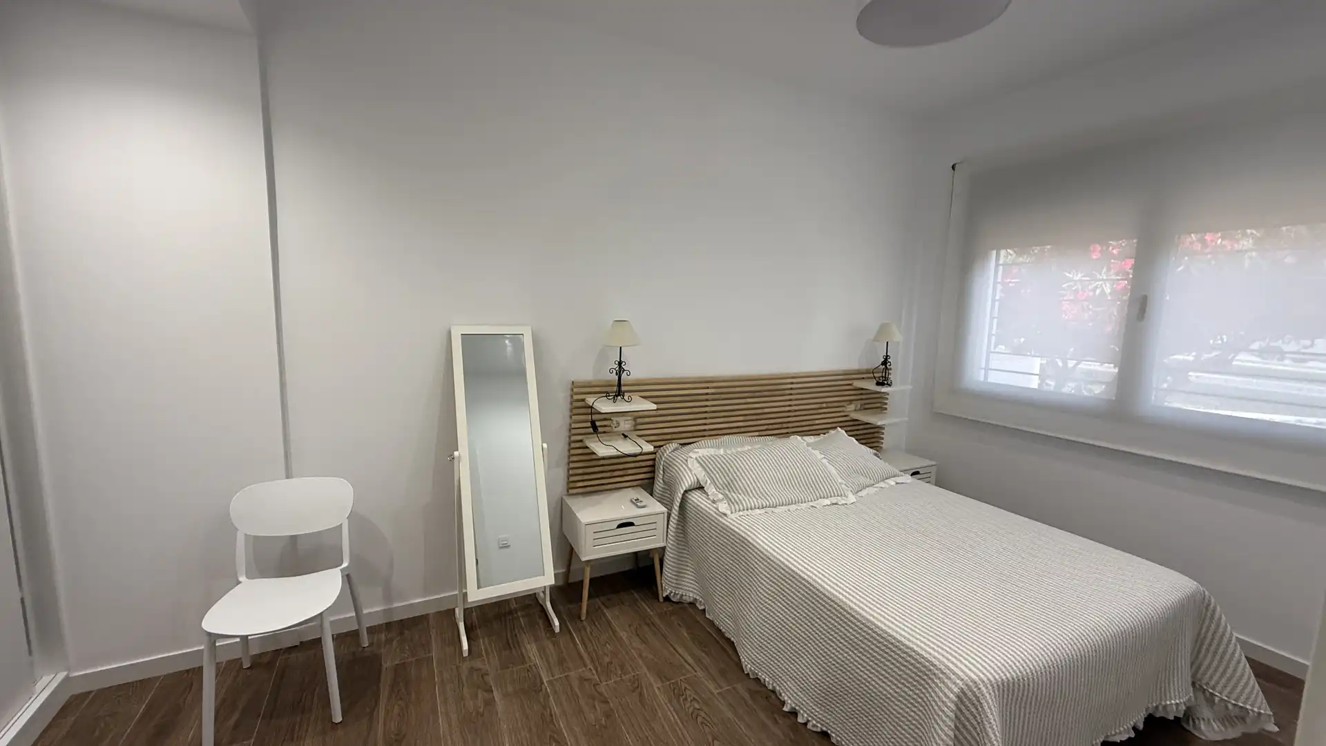 Piso de alquiler en Avenida Doctor Barnard, 6, El Hornillo Habitación de Piso de alquiler en Águilas con Aire acondicionado, Jardín privado y Terraza
