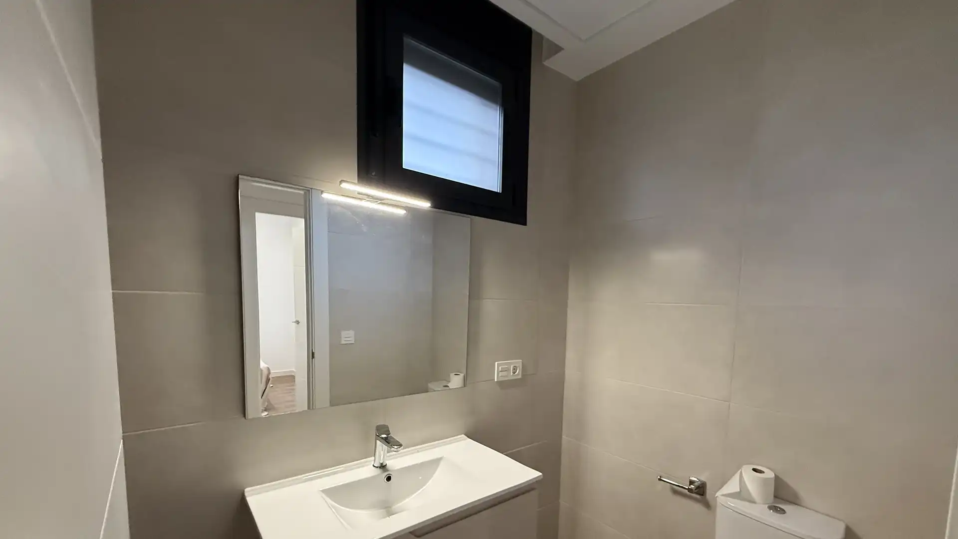 Piso de alquiler en Avenida Doctor Barnard, 6, El Hornillo Baño de Piso de alquiler en Águilas con Aire acondicionado, Jardín privado y Terraza