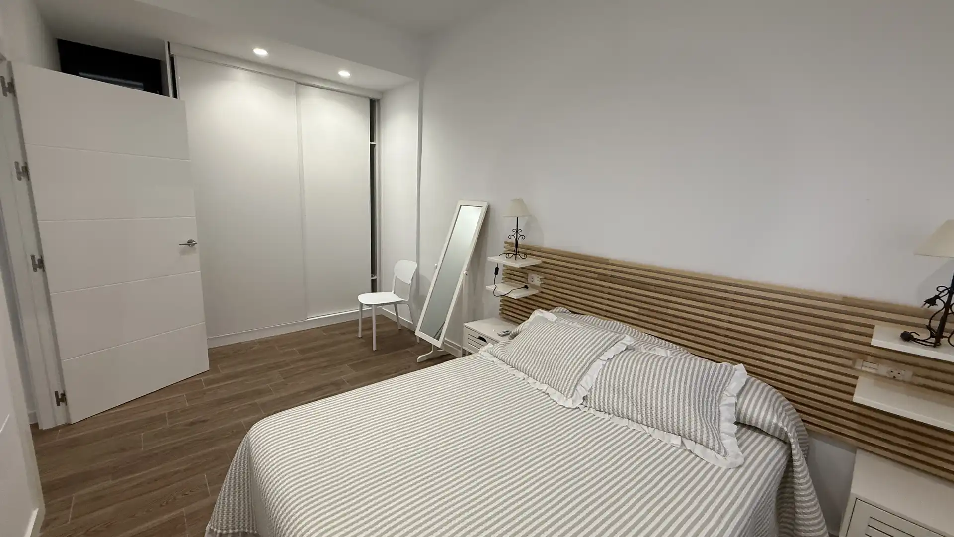 Piso de alquiler en Avenida Doctor Barnard, 6, El Hornillo Habitación de Piso de alquiler en Águilas con Aire acondicionado, Jardín privado y Terraza