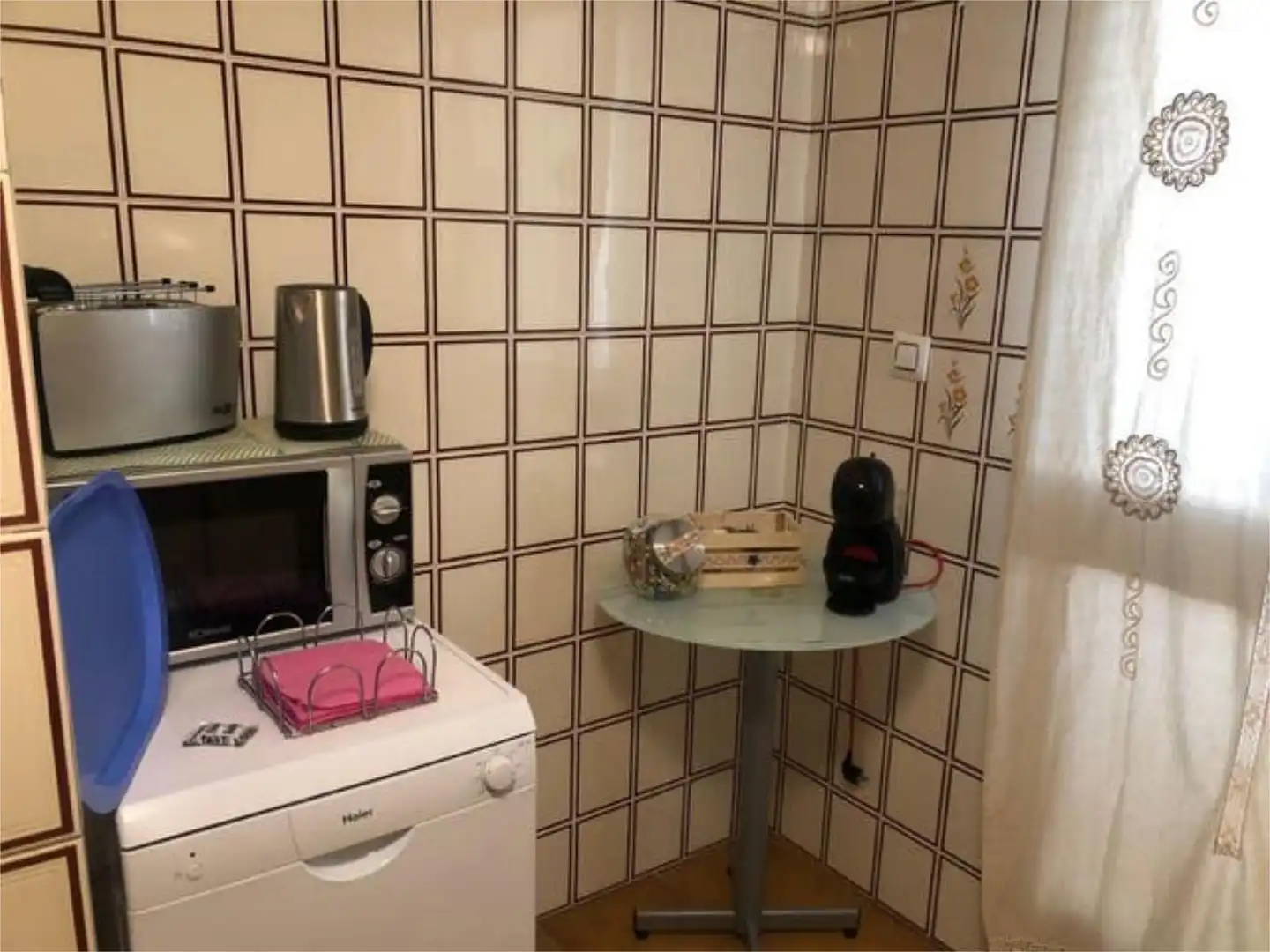 Piso de alquiler en Enguera Cocina de Piso de alquiler en Enguera con Jardín privado, Terraza y Piscina