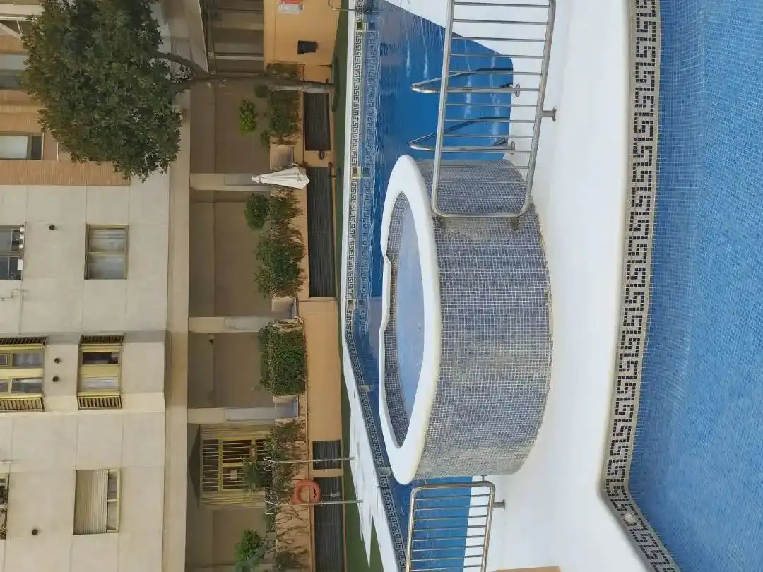 Piso de alquiler en Calle Camilo José Cela, 6, La Buhaira Piscina de Piso de alquiler en Sevilla con Aire acondicionado, Jardín privado y Piscina