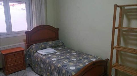 Flat for rent in Santo Domingo y San Martín, Huesca Capital - image 4 Photo 4 of Flat for rent in Santo Domingo y San Martín, Huesca Capital