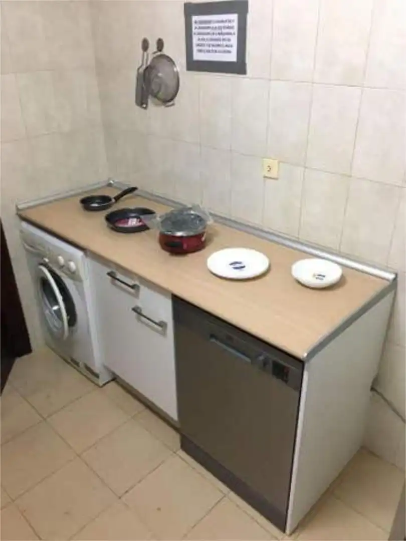 Flat for rent in Santo Domingo y San Martín Kitchen of Flat for rent in Huesca with Heating and Terrace