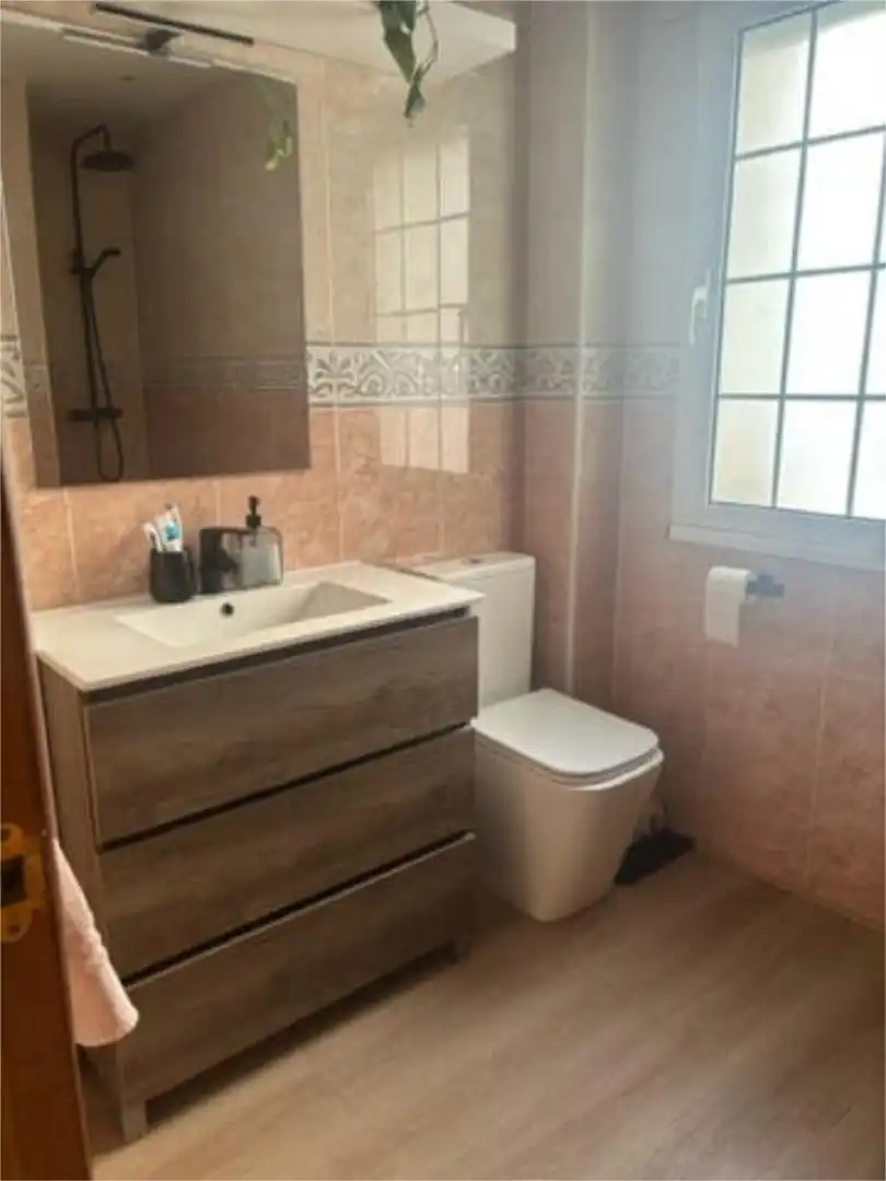 Wohnung zur Miete in Villalbilla de Burgos Badezimmer von Wohnung zur Miete in Villalbilla de Burgos mit Möbliert