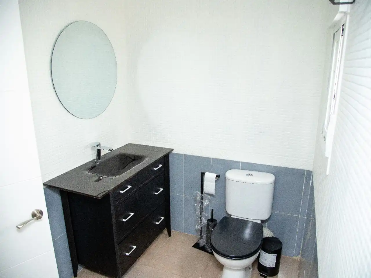 Wohnung zum Verkauf in Avenida Federico Mayo, 14, Las Torres - Guadalupe Badezimmer von Wohnung zum Verkauf in Huelva mit Privatgarten und Terrasse