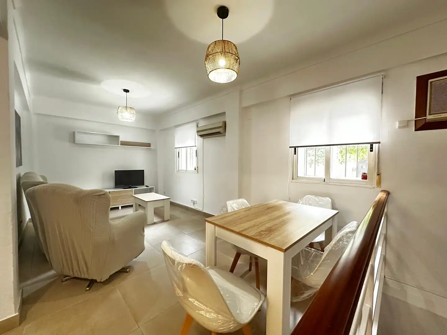 Duplexes for rent in Plaza Alegre, 18, El Plantinar – Avda. La Paz - El Juncal Living room of Duplexes for rent in Sevilla with Air Conditioner, Heating and Furnished