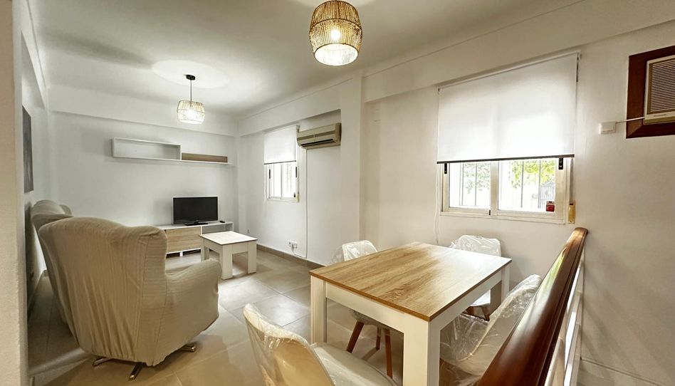 Dúplex de alquiler en Plaza Alegre, 18, El Plantinar – Avda. La Paz - El Juncal, Sevilla Capital - imagen 1 Foto 1 de Dúplex de alquiler en Plaza Alegre, 18, El Plantinar – Avda. La Paz - El Juncal, Sevilla Capital