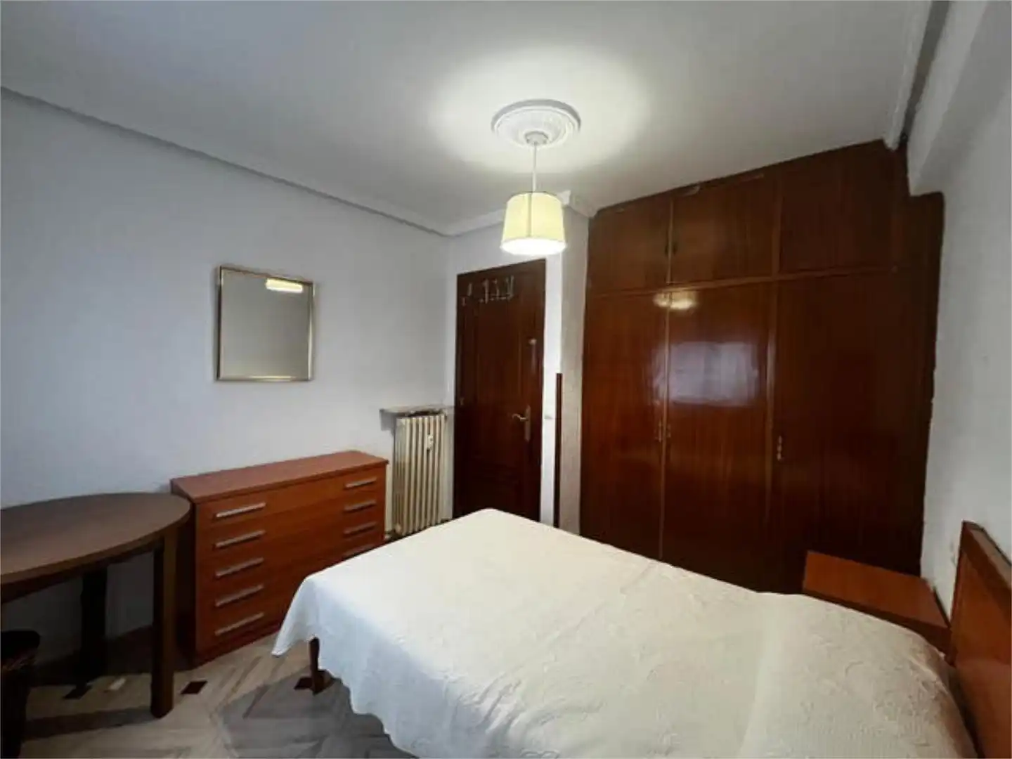 Bedroom of Flat for rent in Cuenca  with Heating, Terrace and Furnished