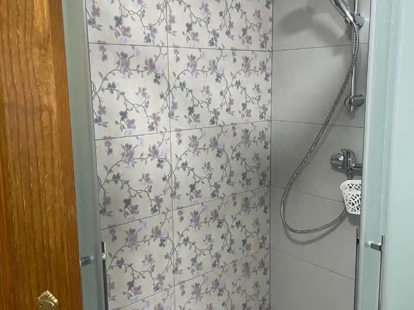 Casa o xalet en venda a Calle Alcalde Miguel Escudero, 36, Villarrobledo Bany de Casa o xalet en venda en Villarrobledo amb Balcó