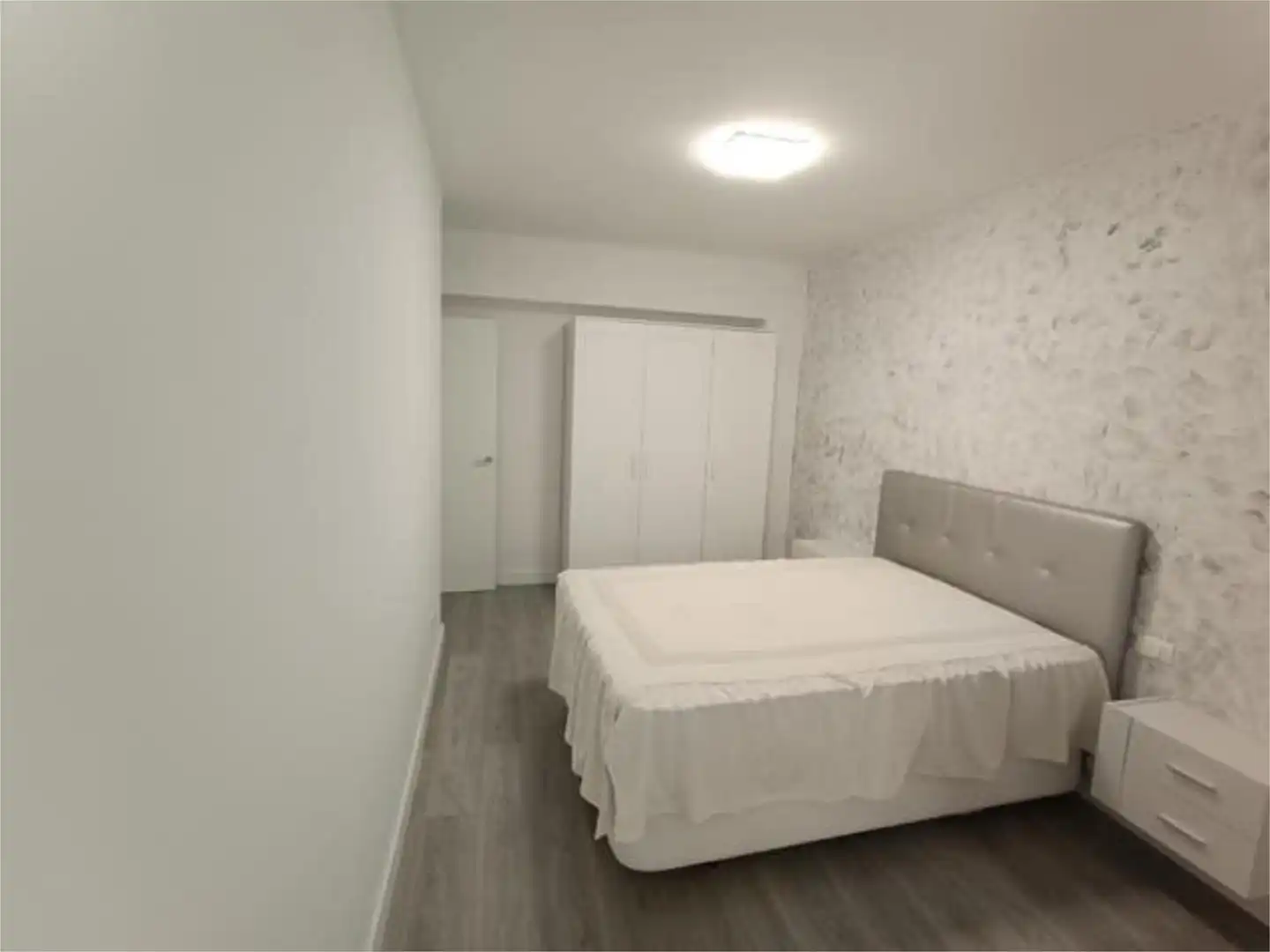 Piso de alquiler en Ventiun Habitación de Piso de alquiler en Ourense Capital con Calefacción y Amueblado