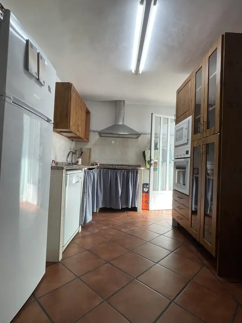 Casa adosada en venda a Calle Real, 11, Osa de la Vega Cuina de Casa adosada en venda en Osa de la Vega amb Jardí privat, Terrassa i Piscina